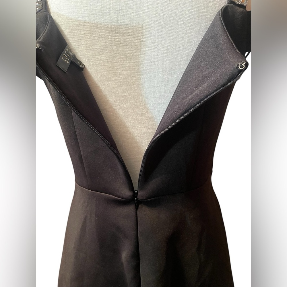 SPENSE,Elegant Black Dress with Embellished Straps - Picture 5 of 10